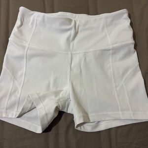 Athleta Ultimate Stash II Shortie - Small